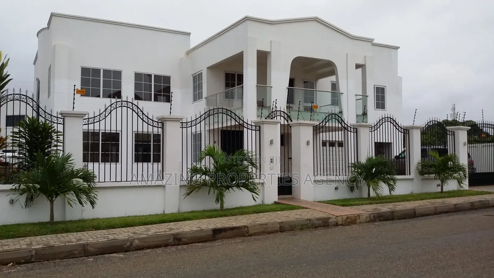 5bdrm House in Airport Residential Area for sale