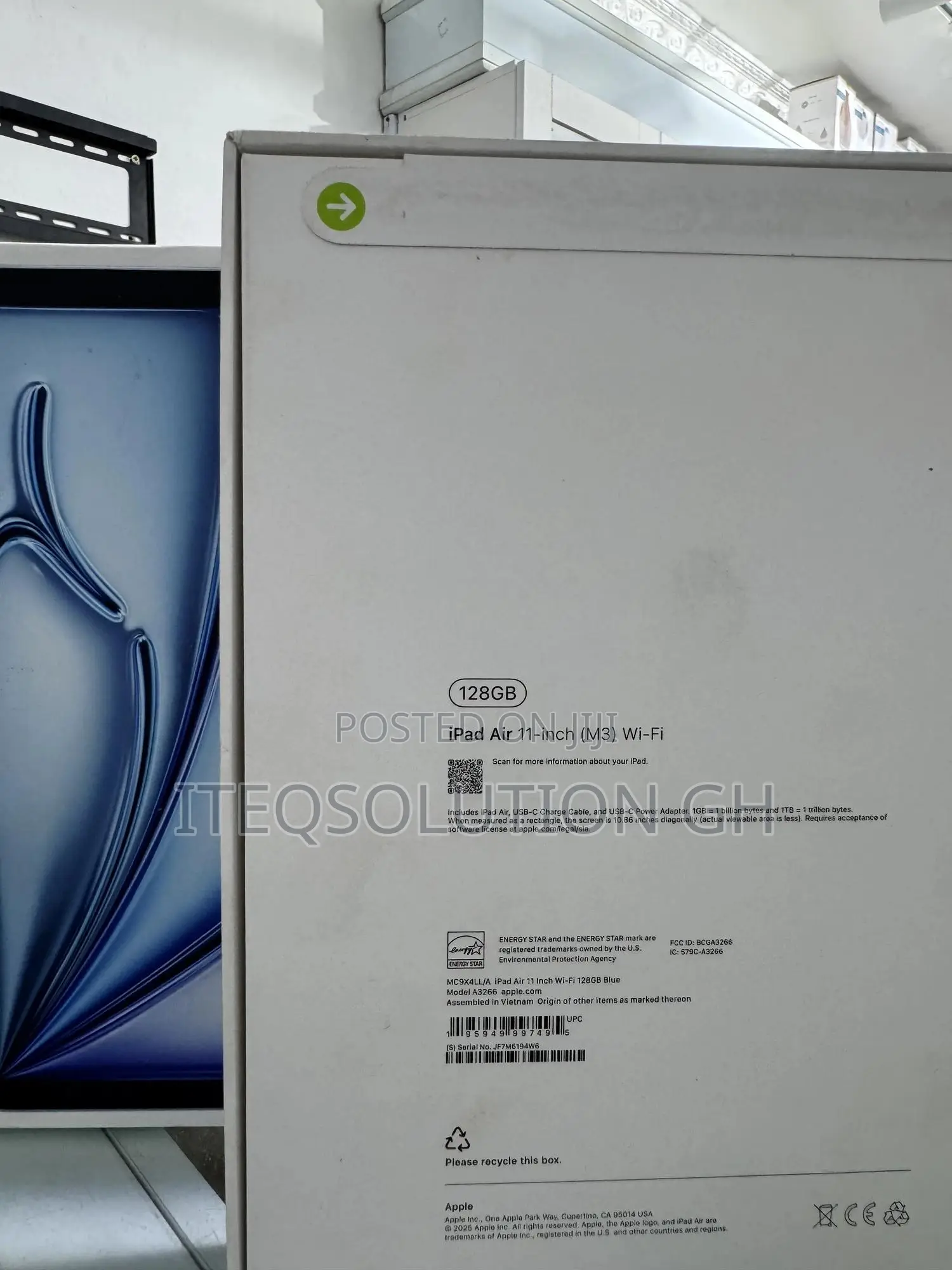 New Apple iPad Air 128 GB Blue