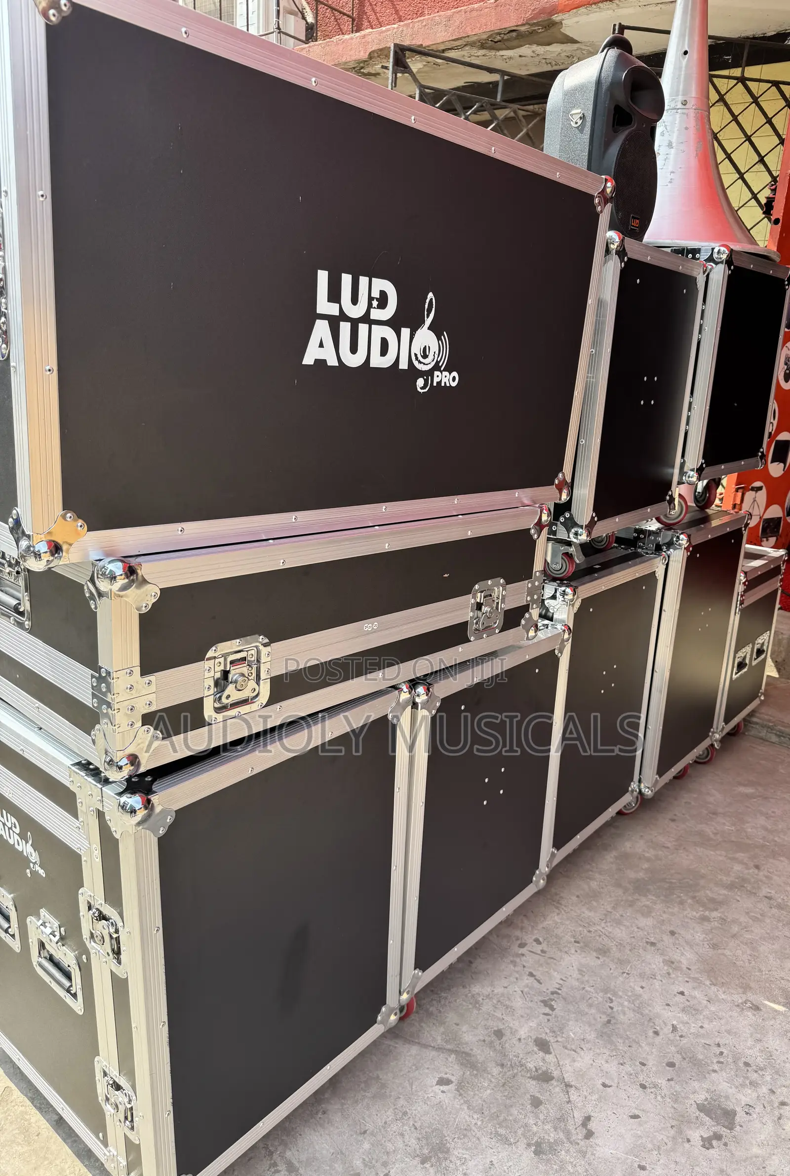 Lud -Mixer Rack /24- Channel Rack Mixer.