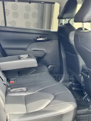 Toyota Highlander Limited 2022 Gray