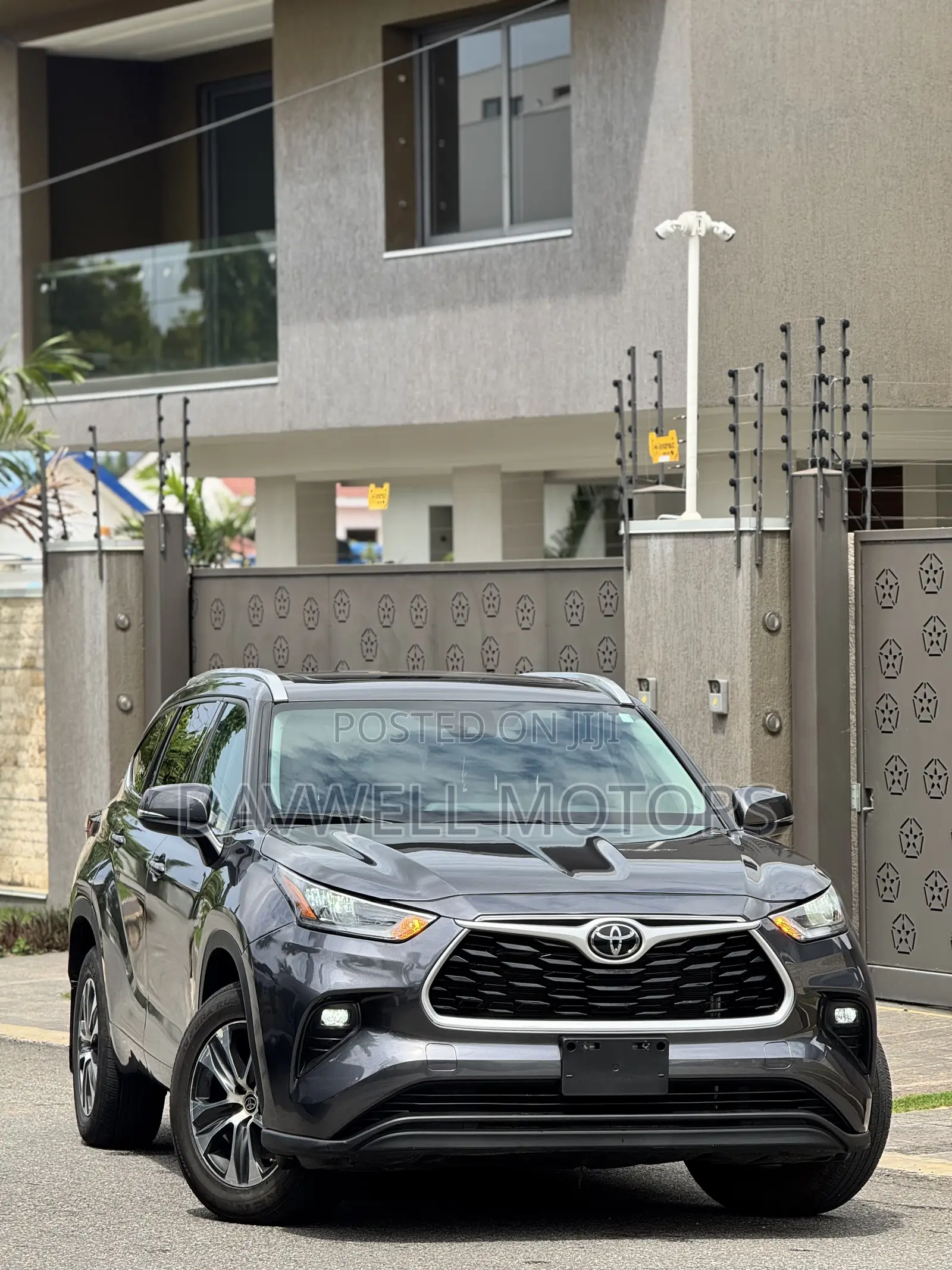 Toyota Highlander Limited 2022 Gray