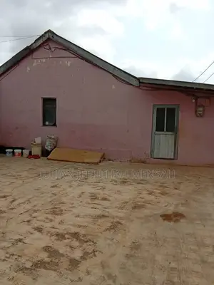 Photo - 6bdrm Bungalow in Kumasi Metropolitan for sale