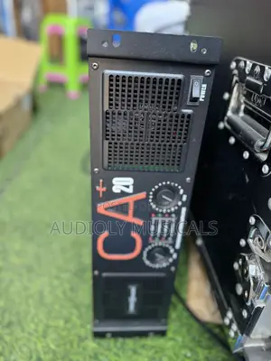 Bass Amplifier/Crest Audio Ca 20-+