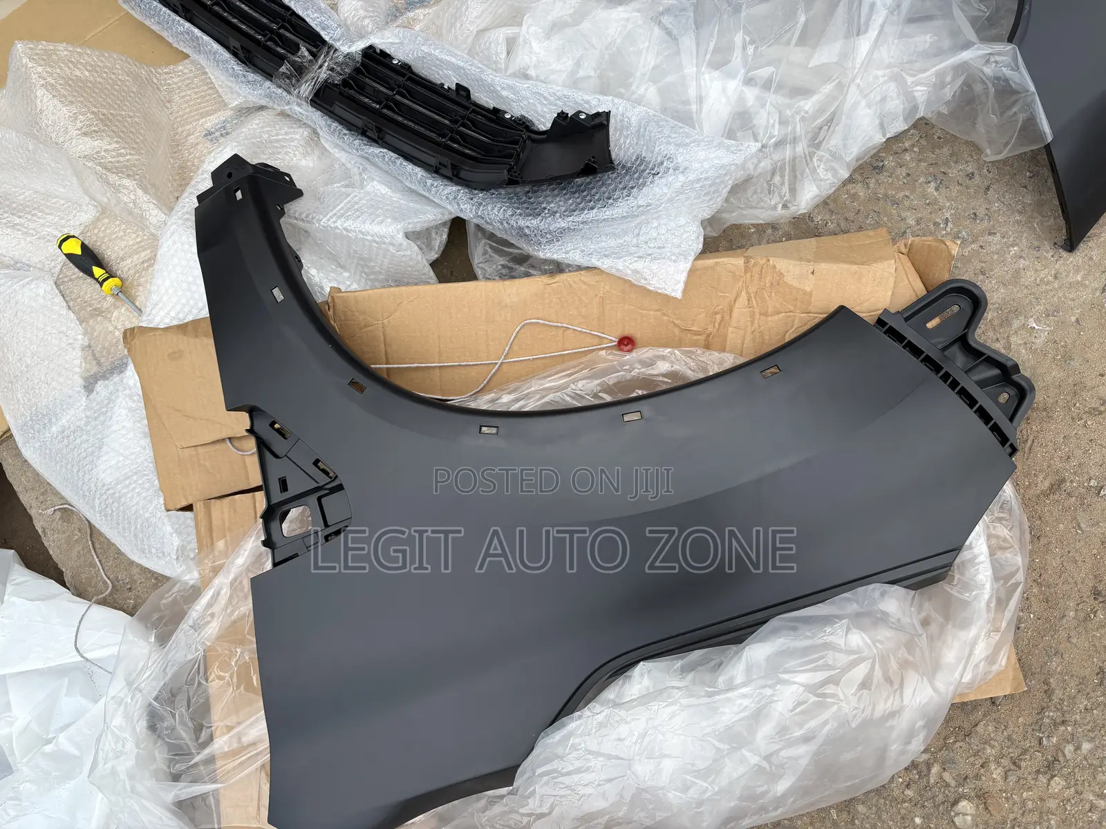 Mitsubishi Outlander 2019,2020, Fender Available