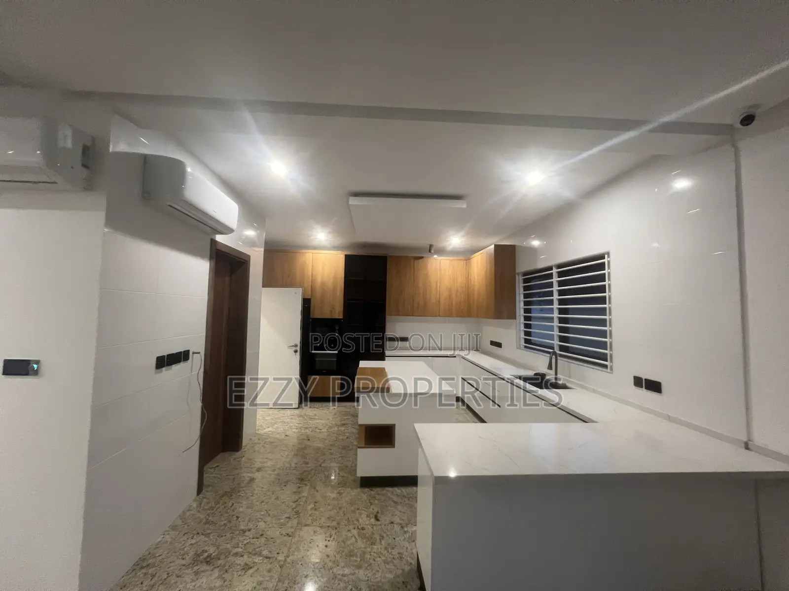 4bdrm House in 100, East Legon for sale