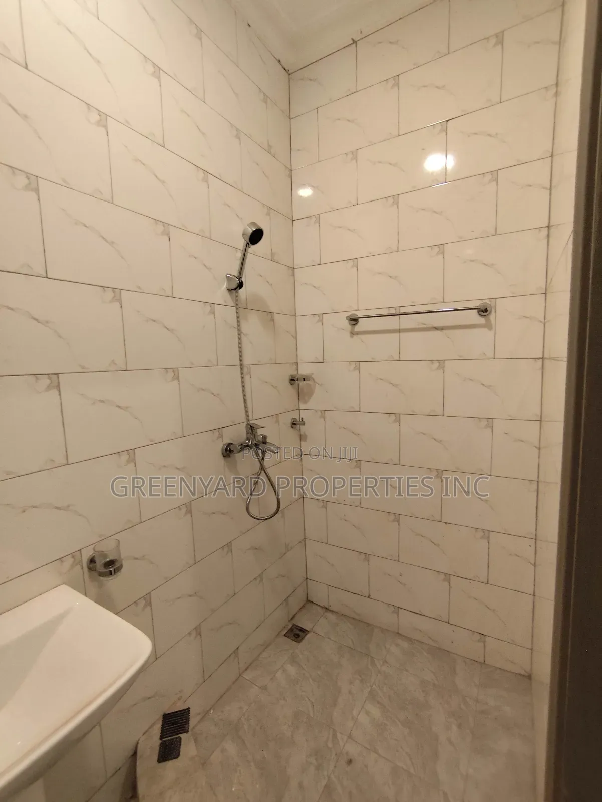 2bdrm Apartment in Ogbojo, East Legon for rent