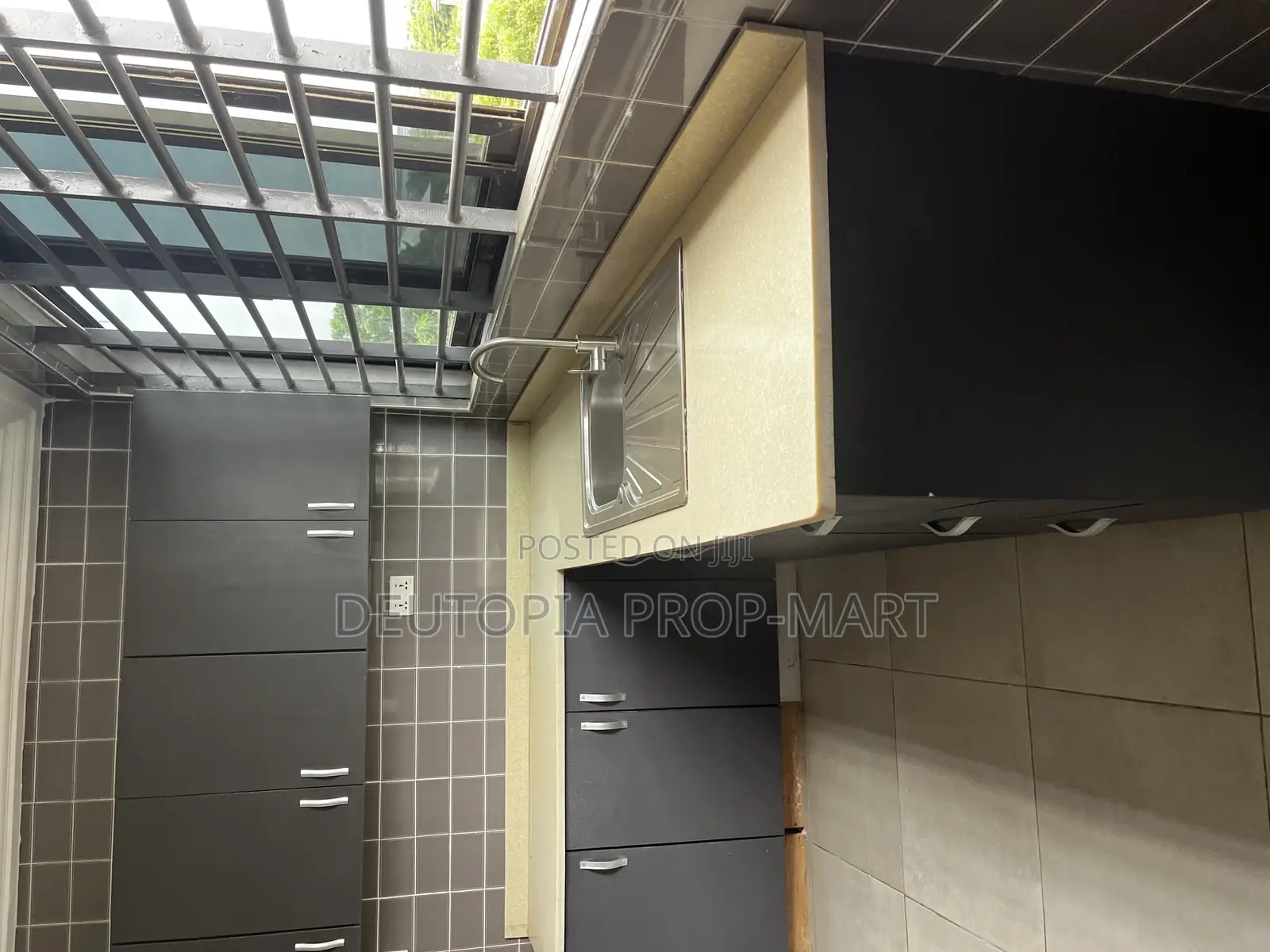 3bdrm Apartment in Central University, Prampram for rent