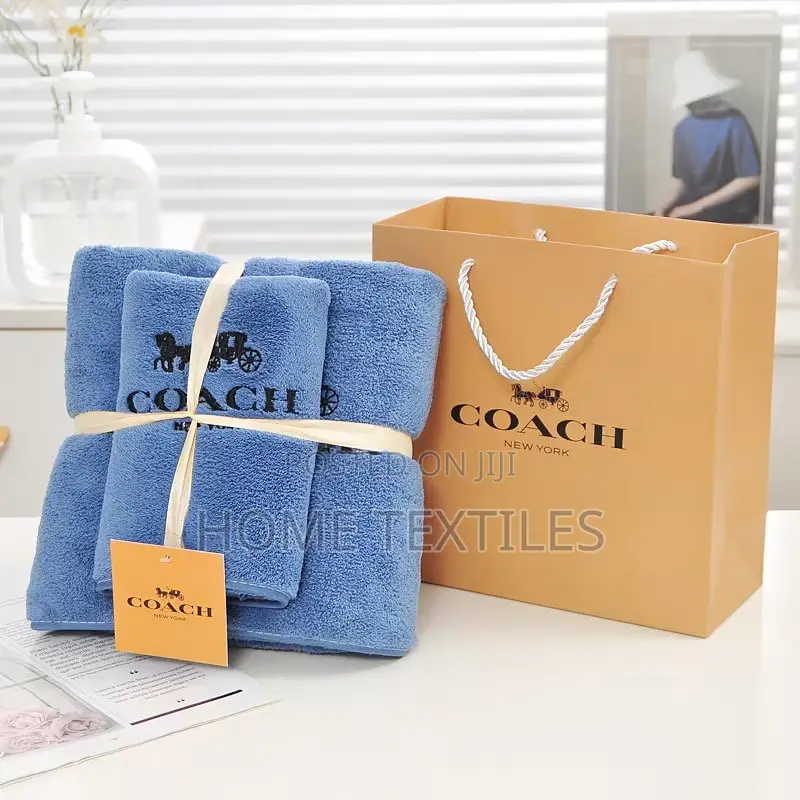 2 Pieces Towels (1 Bath Towel and 1 Salon Towel)