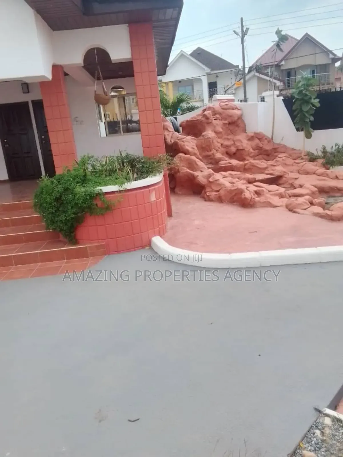 5bdrm House in Adjiriganor for rent