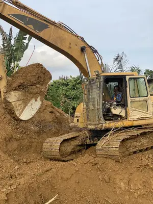 Machine/Excavator Operator