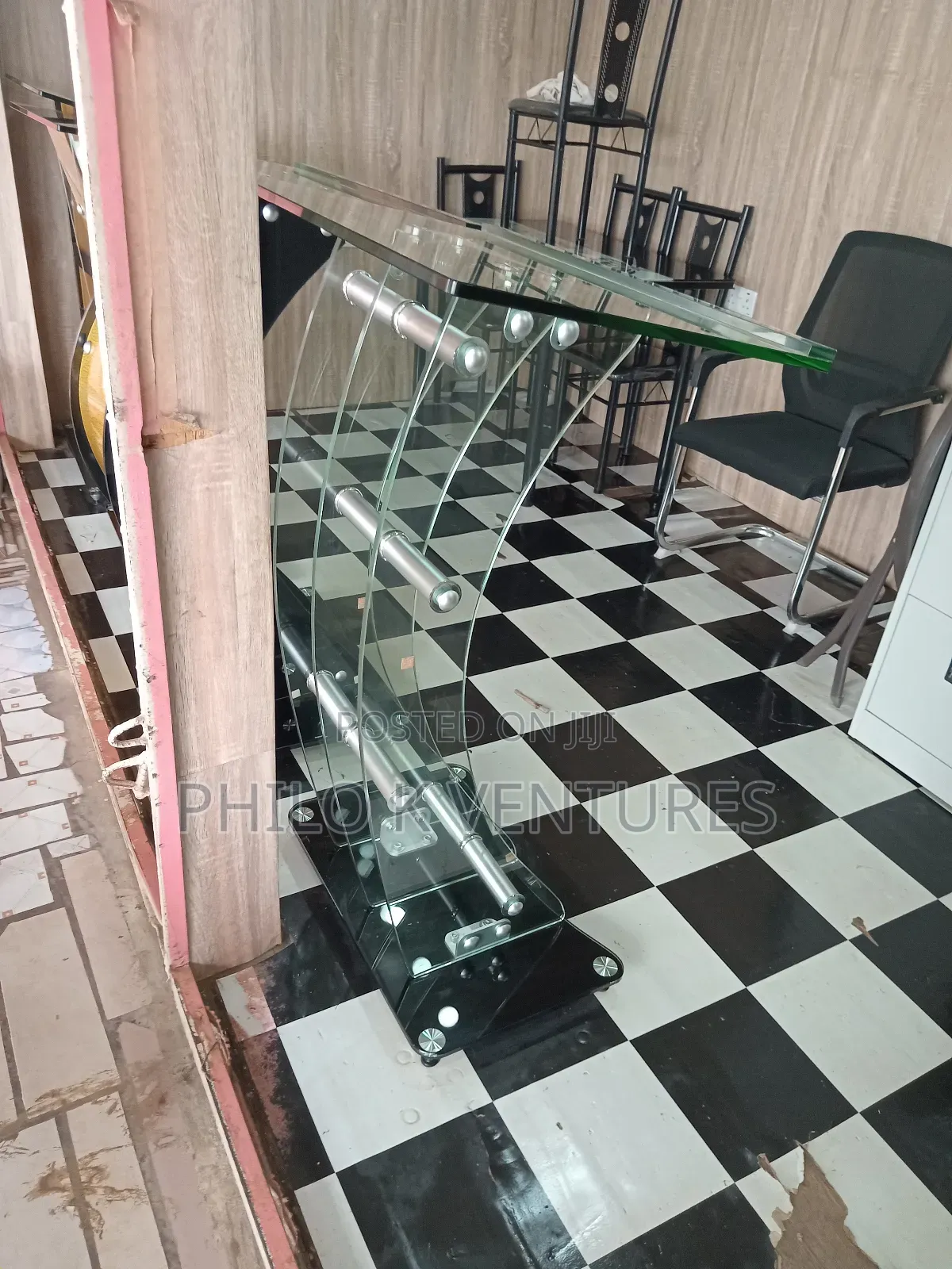 Full Glass of Pastors Pulpit Is Available Here