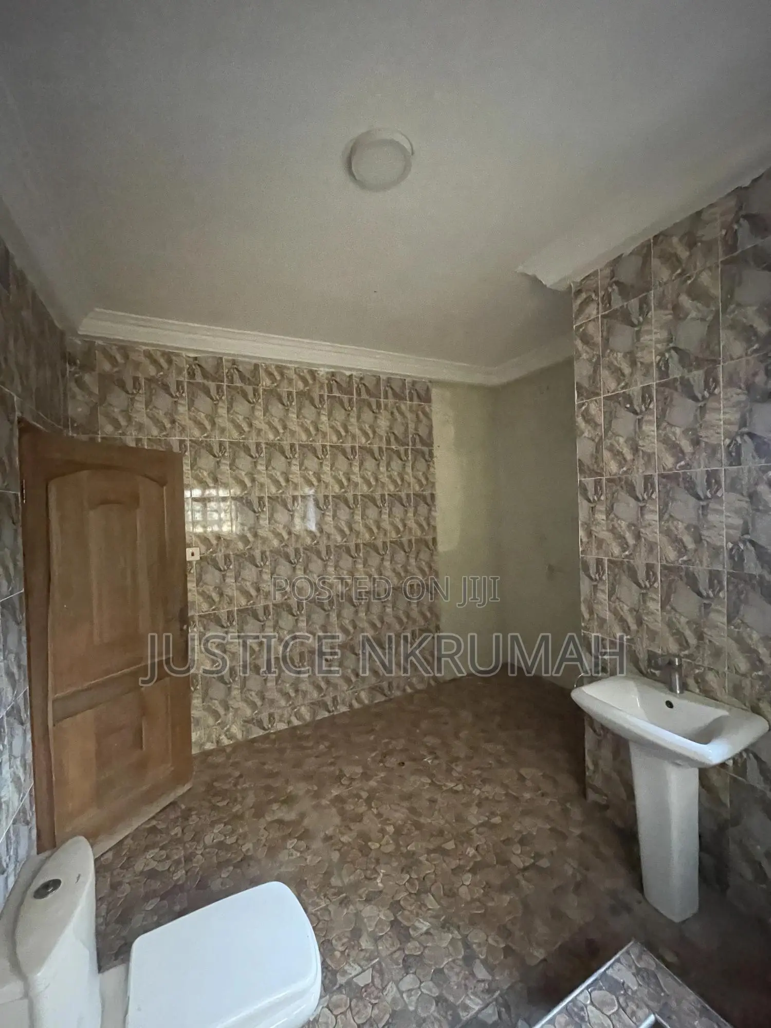 3bdrm Apartment in Mr Justice Estate, West Hills Mall Area for rent