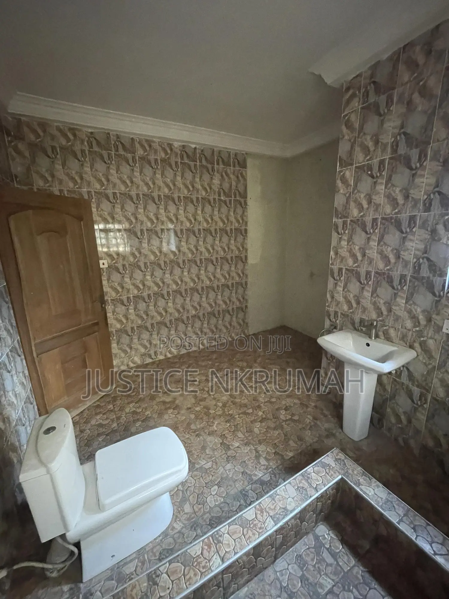 3bdrm Apartment in Mr Justice Estate, West Hills Mall Area for rent
