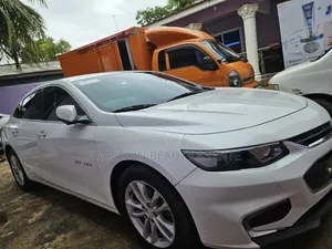 Chevrolet Malibu Premier w/2LZ 2017 White