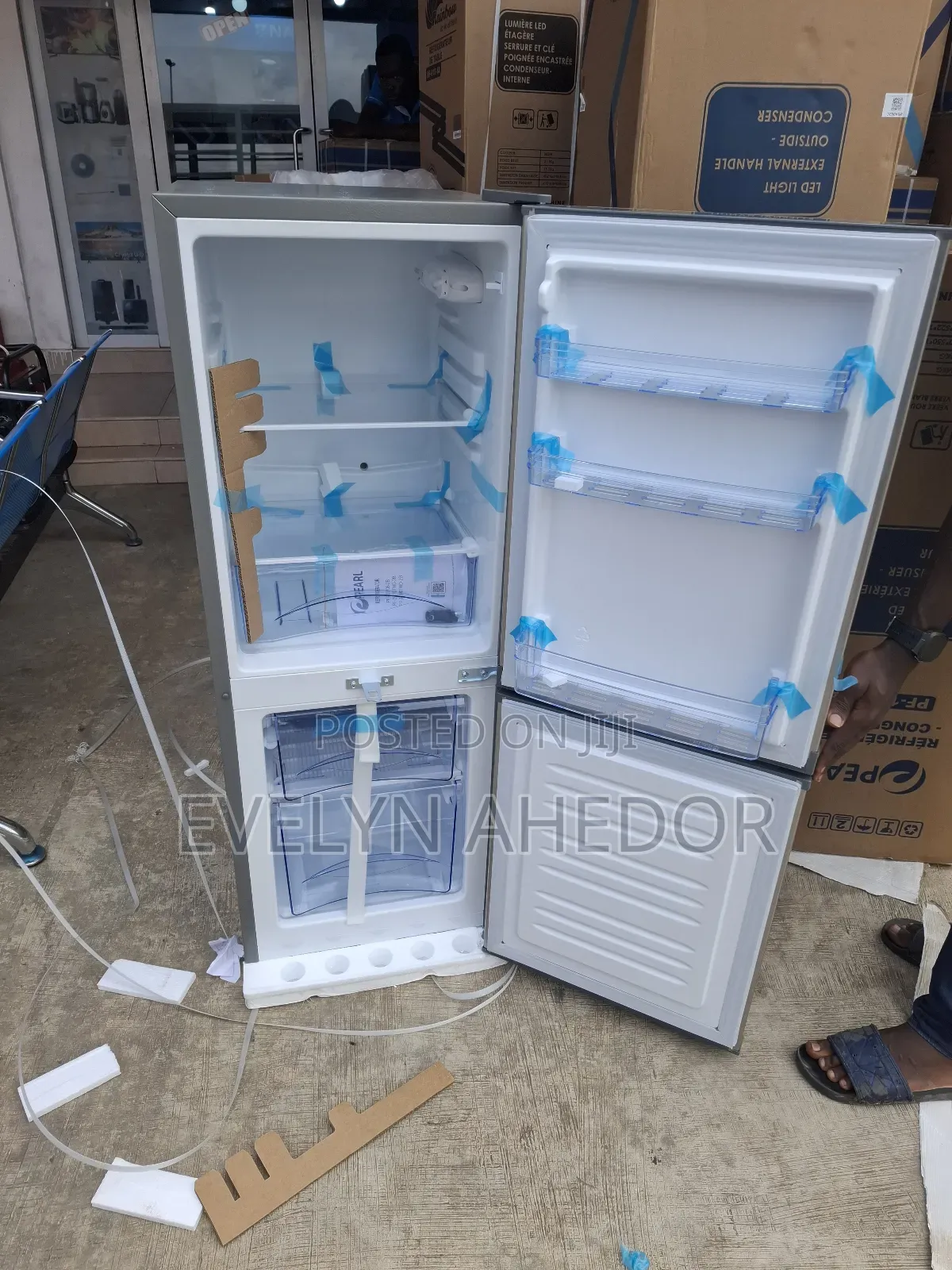 Wonderful Pearl Double Door Fridge With Lock and Key for Sal