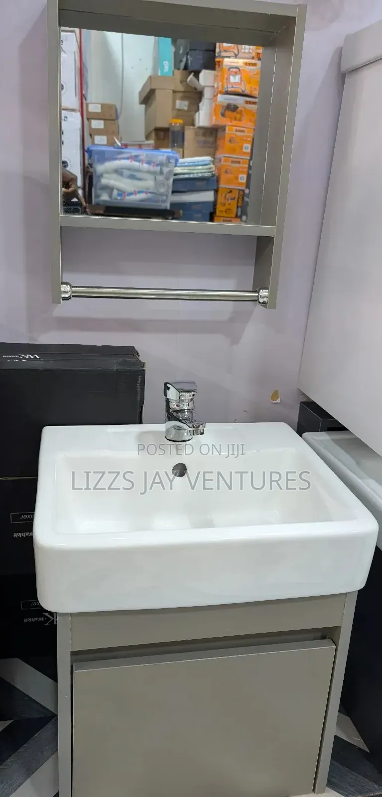 Cabinet Basin
