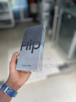 New Samsung Galaxy Z Flip4 256 GB Black
