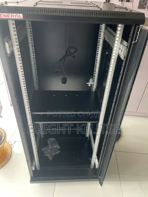 27u Rack 600 X 600