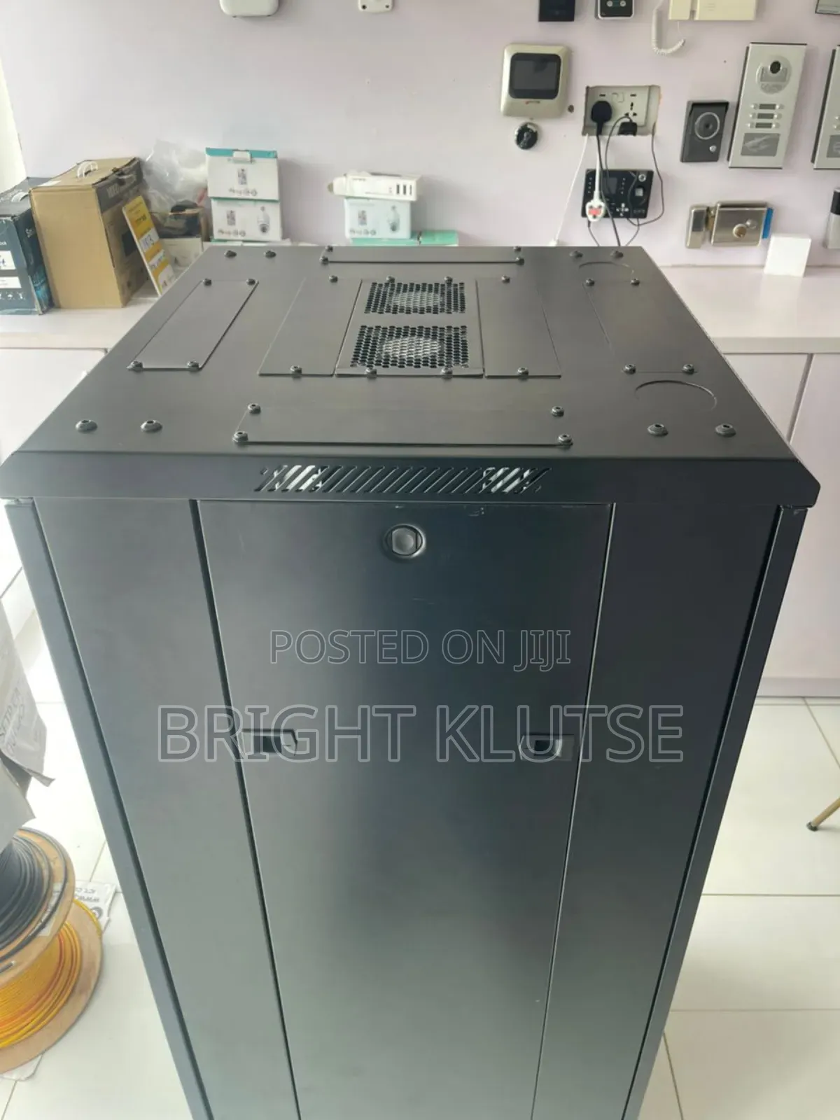 27u Rack 600 X 600