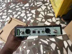 Shure SLX-D 2 in 1 Digital Microphone