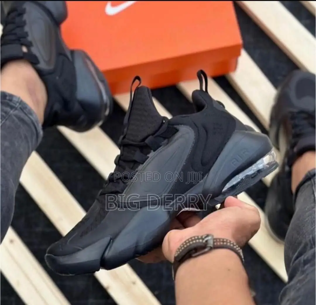 Nike Alpha Savage