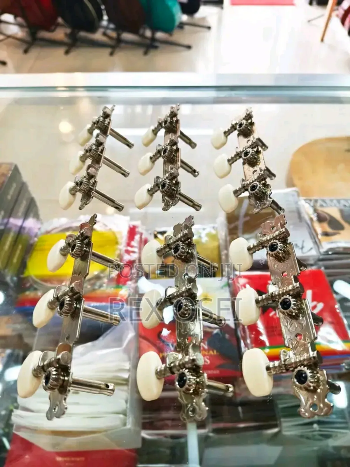 Guitar Tuning Pegs