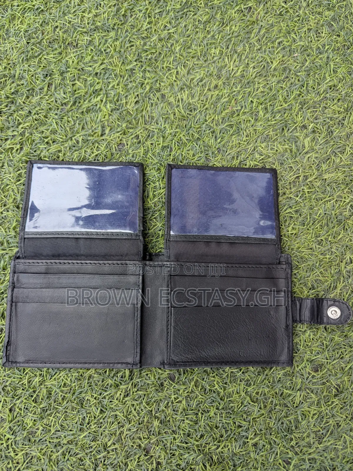 Home Used Wallet, Lots of Card Slots