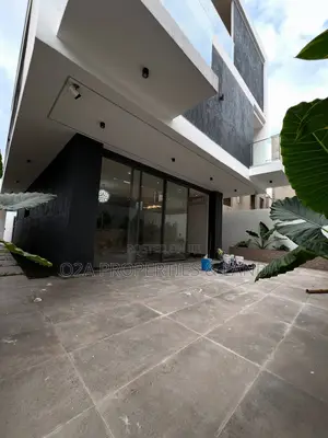 4bdrm House in East Airport for sale