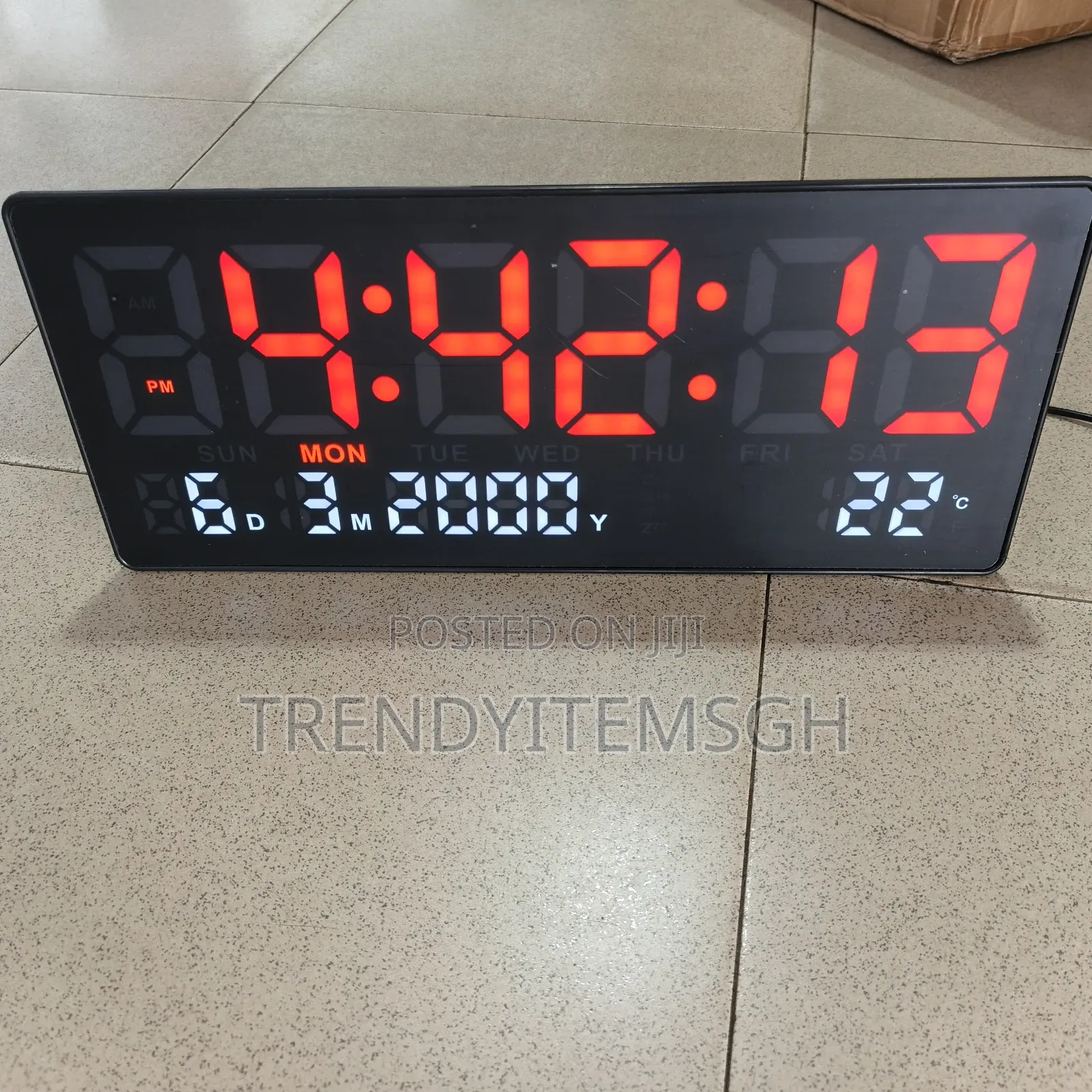 Digital Led Screen Clock With Calendar Temperature