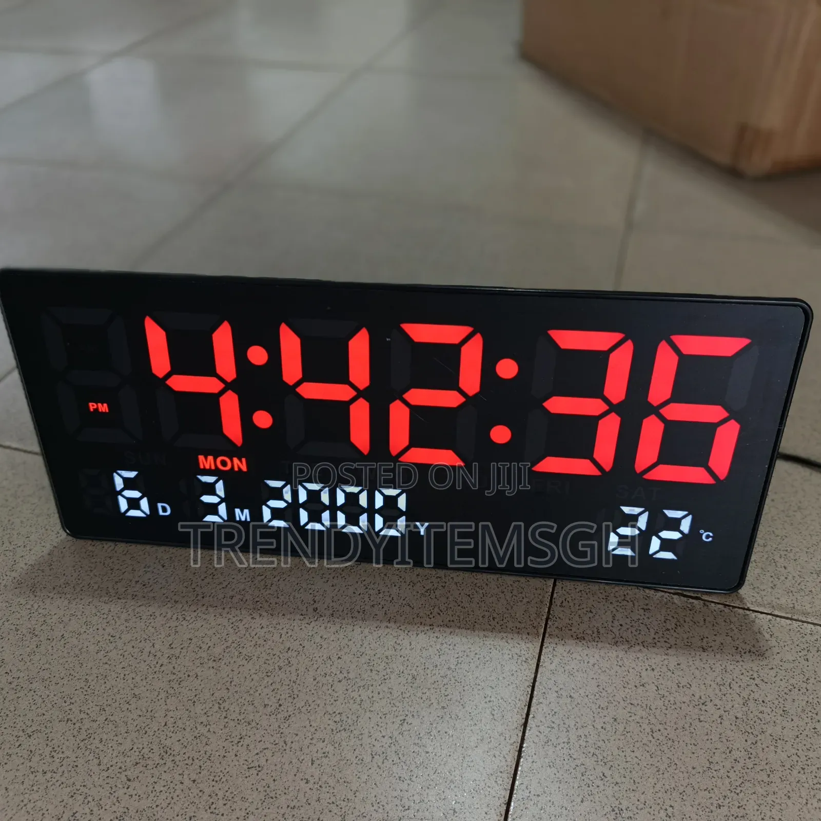 Digital Led Screen Clock With Calendar Temperature