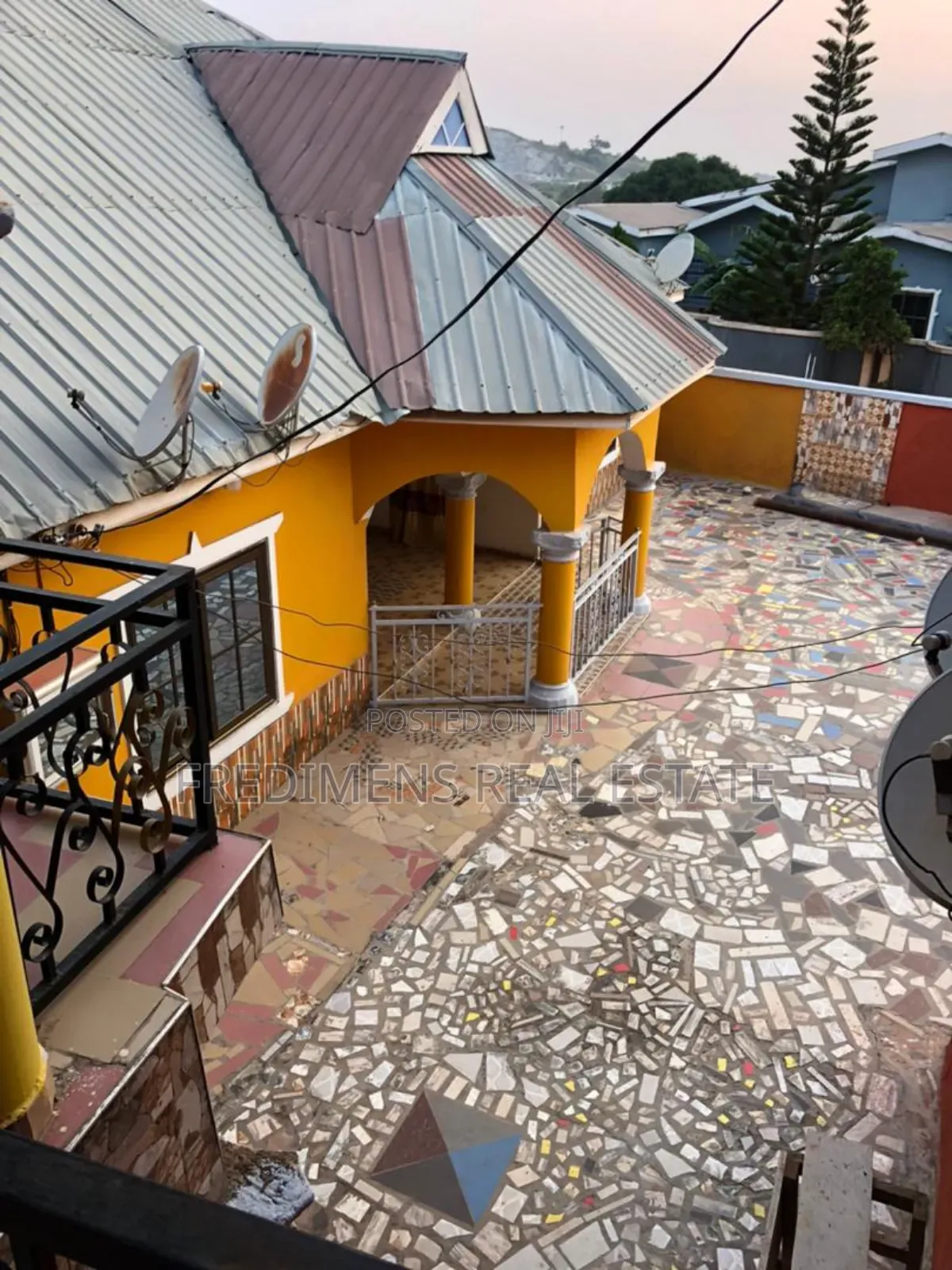 9bdrm Apartment in Fredimens Real, Afigya-Kwabre for sale