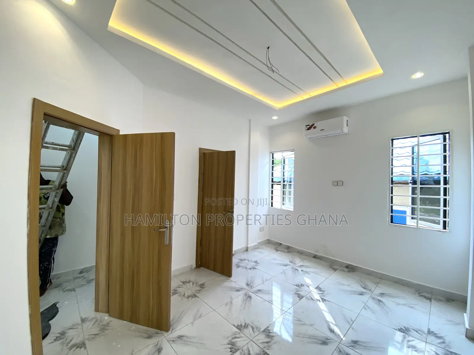 2bdrm House in Hamilton, School Junction for sale