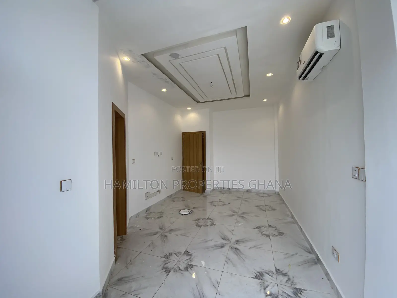 2bdrm House in Hamilton, School Junction for sale