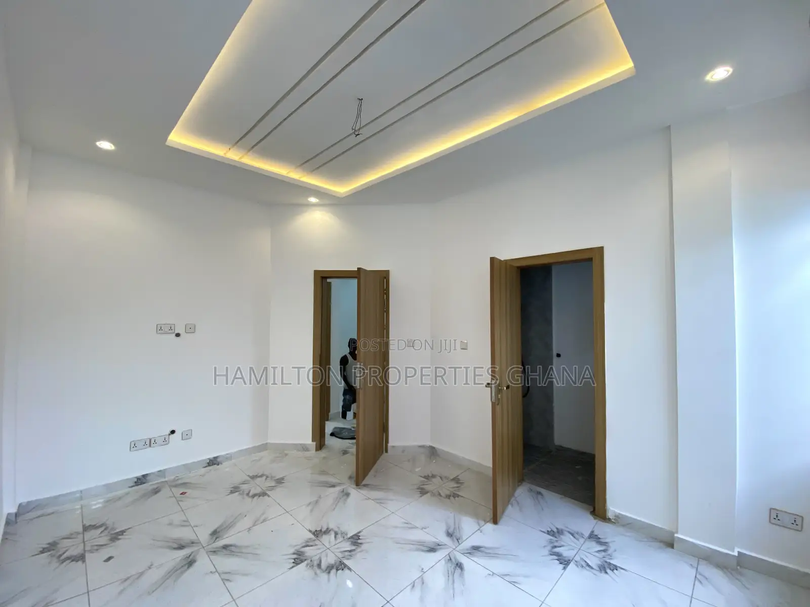 2bdrm House in Hamilton, School Junction for sale