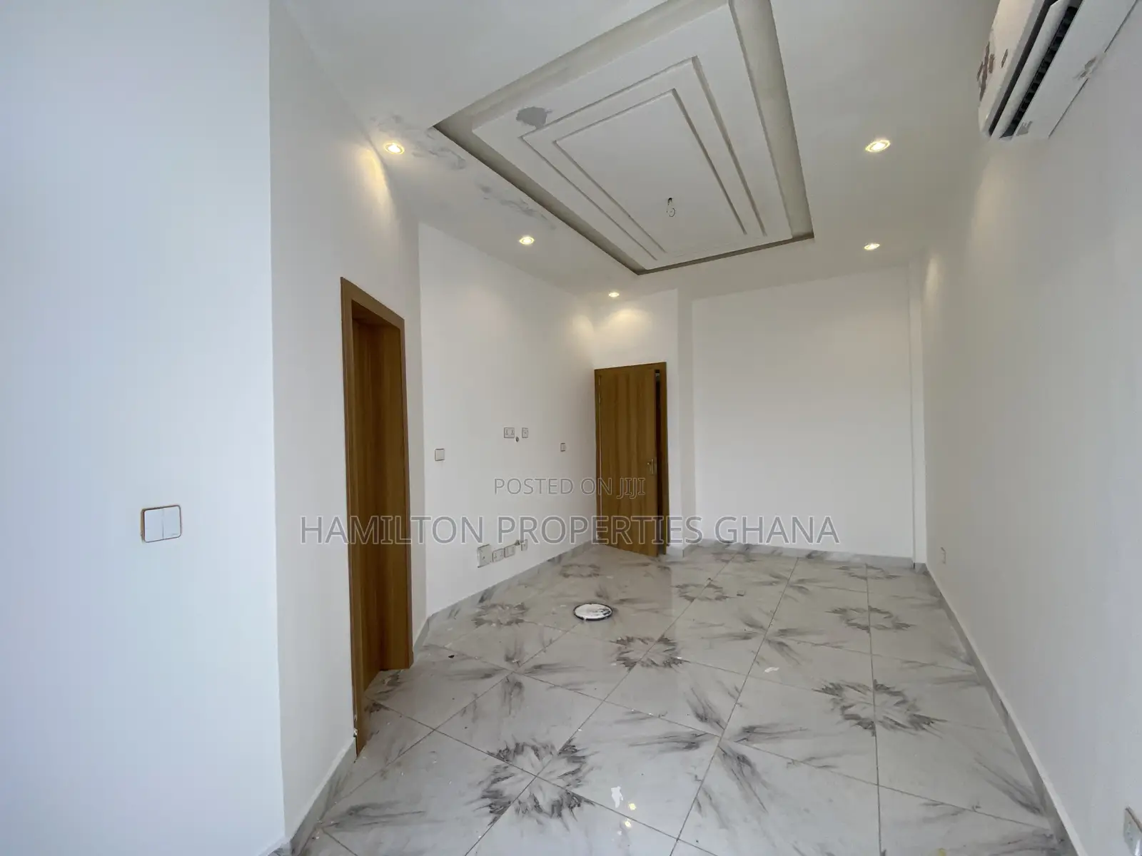 2bdrm House in Hamilton, School Junction for sale