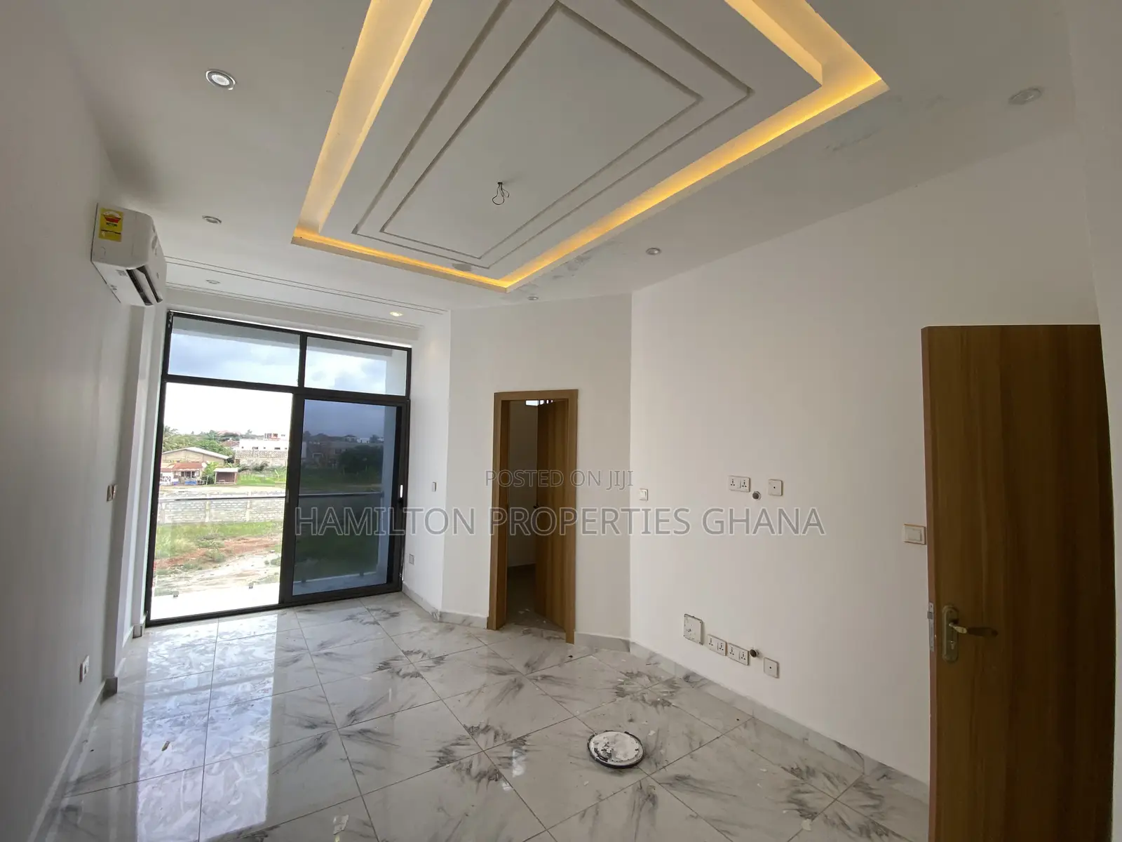 2bdrm House in Hamilton, School Junction for sale