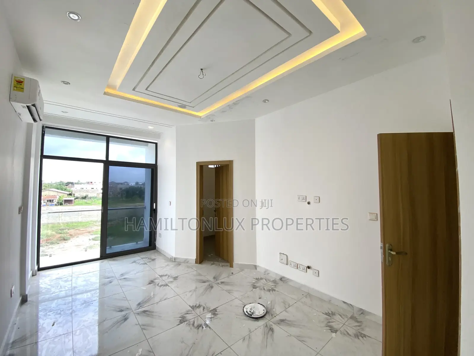 2bdrm House in Hamilton, School Junction for sale