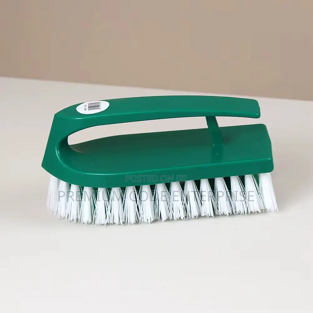 Scrubbing Brush With Nylon Bristles