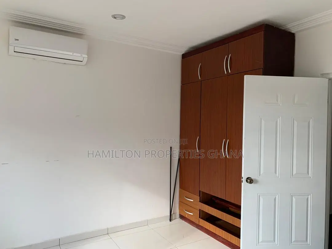 3bdrm House in 14Th Avenue, East Legon for rent