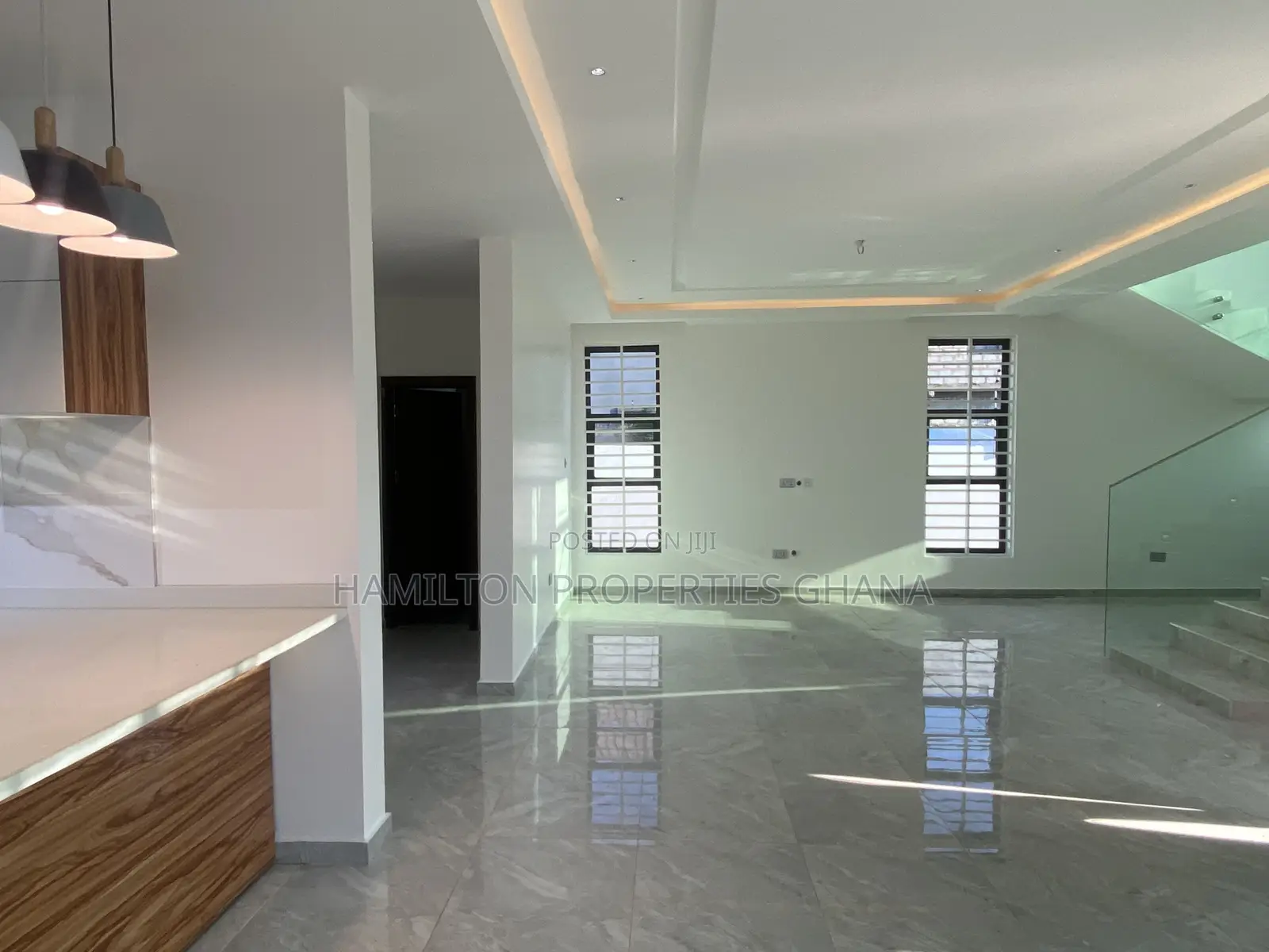 4bdrm House in Lakeside Estate for sale