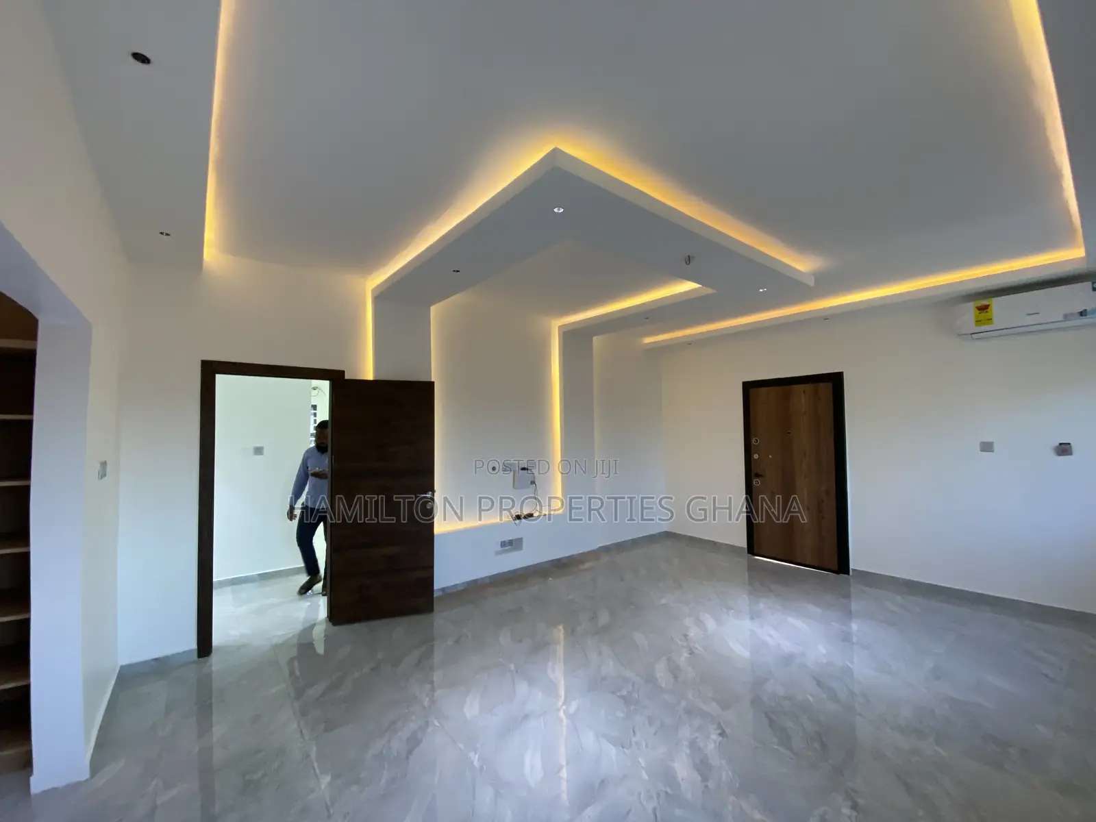 4bdrm House in Lakeside Estate for sale