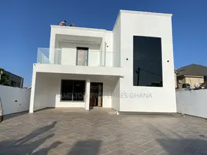 4bdrm House in Lakeside Estate for sale