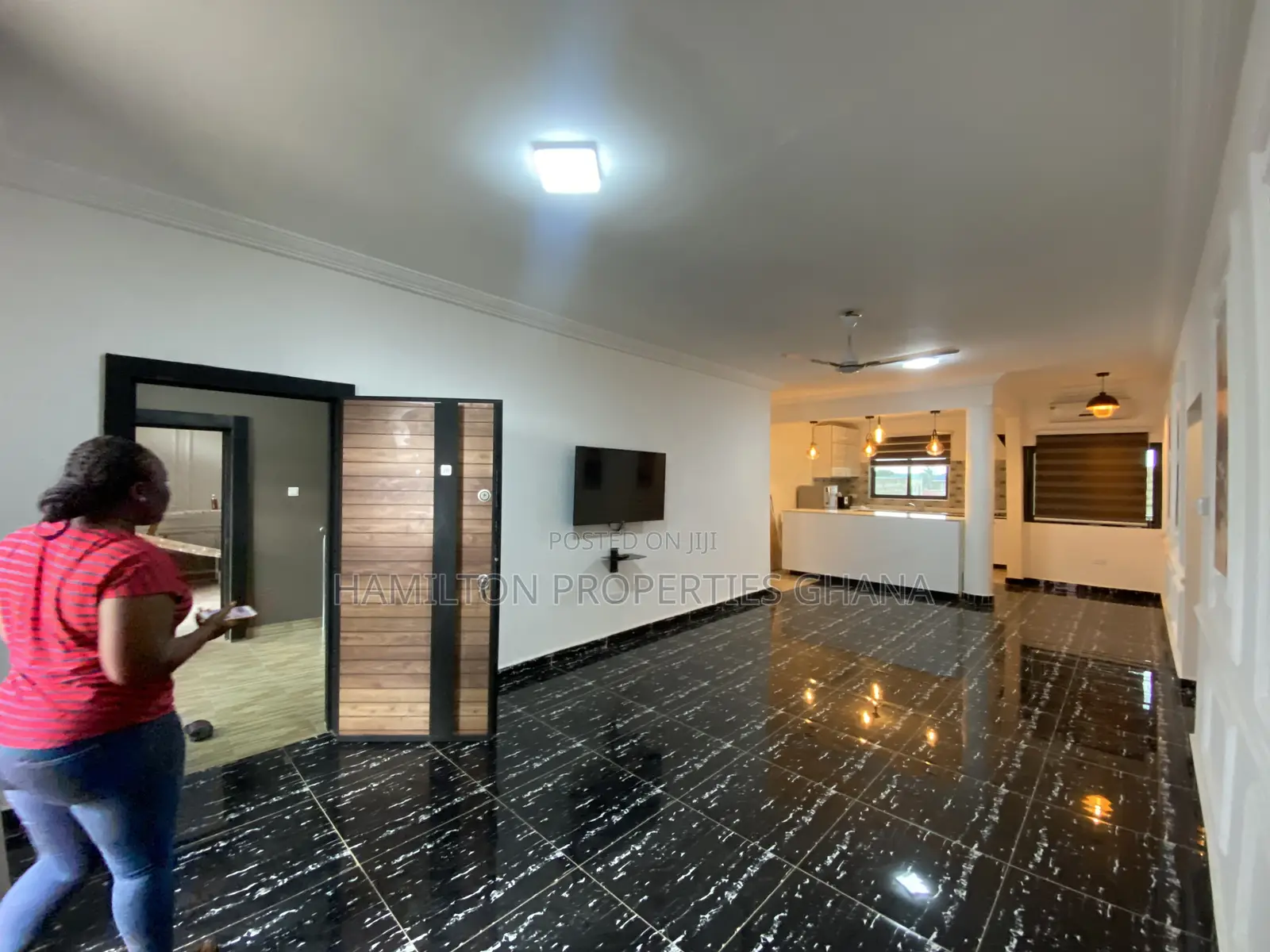 2bdrm Apartment in Adenta Catholic, Frafraha for rent