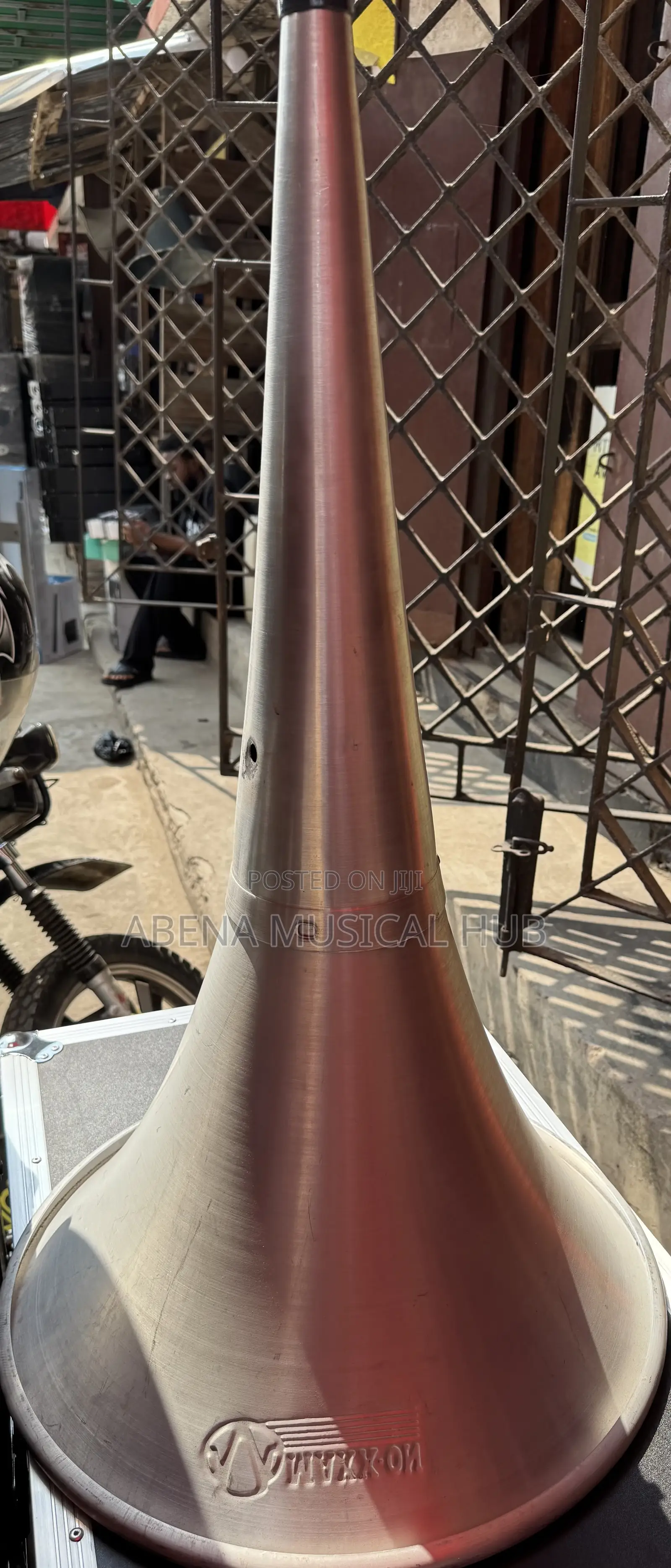 Trumpet Horne 22 Inches