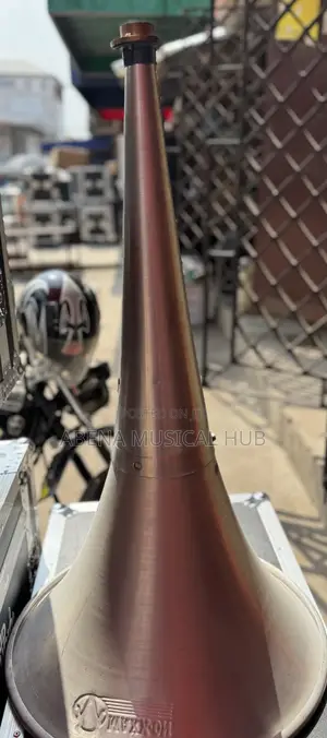 Trumpet Horne 22 Inches