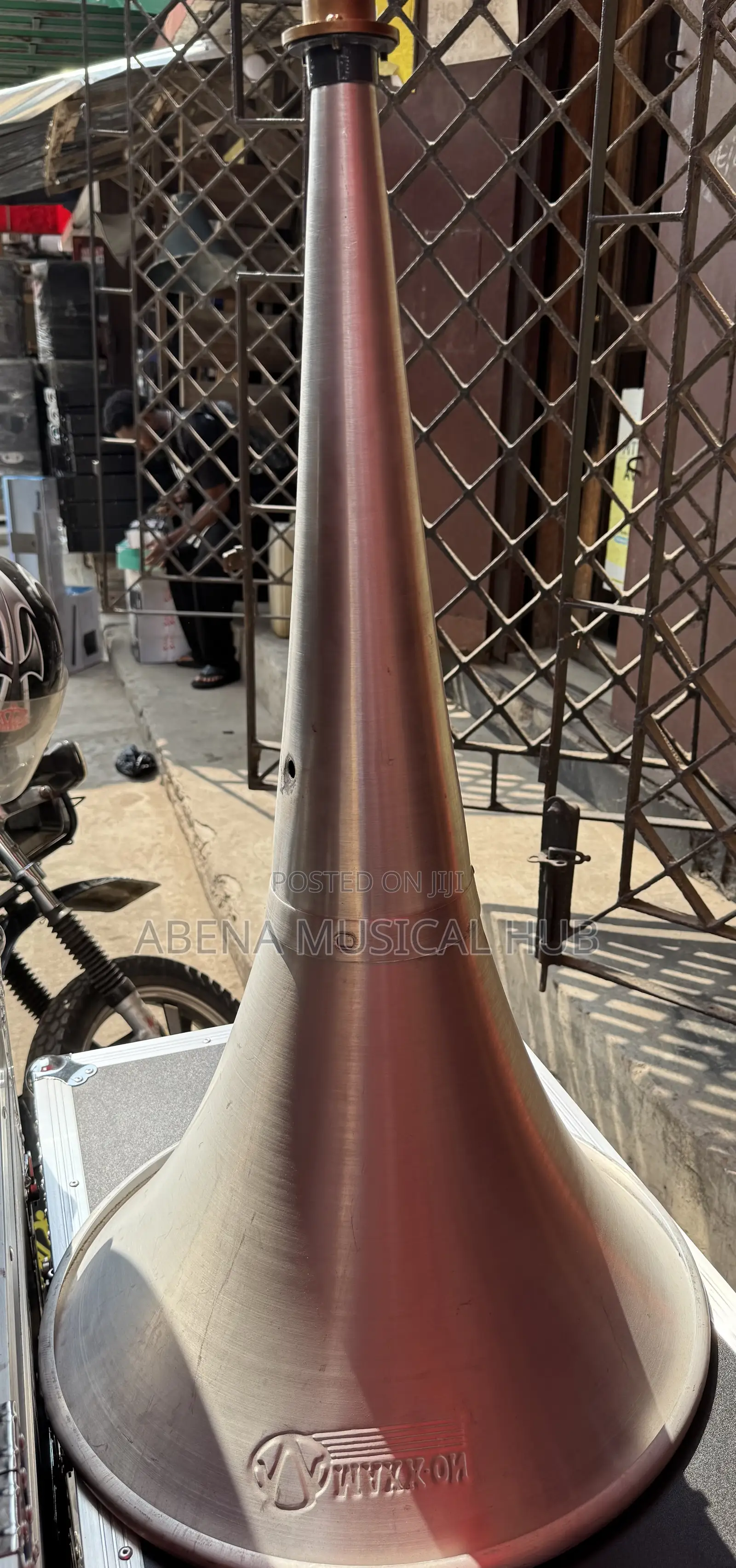 Trumpet Horne 22 Inches