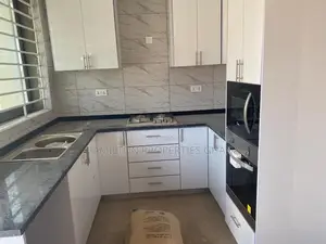 2bdrm Apartment in Lakeside Estates for rent