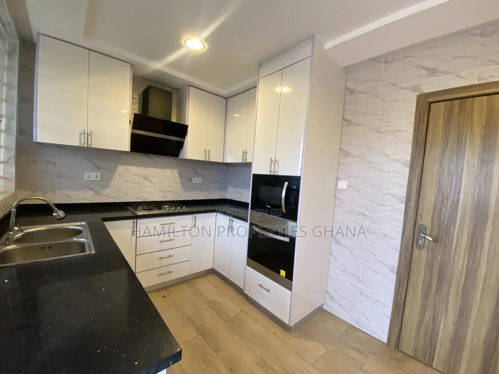 2bdrm Apartment in Lakeside Estates for rent