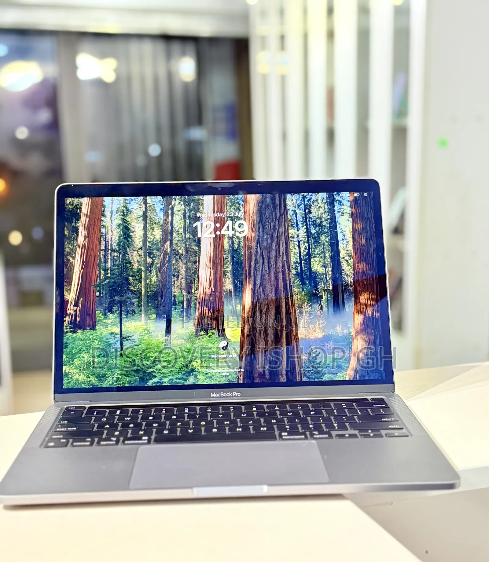 Laptop Apple MacBook Pro 2021 M1 8GB Apple M1 SSD 256GB