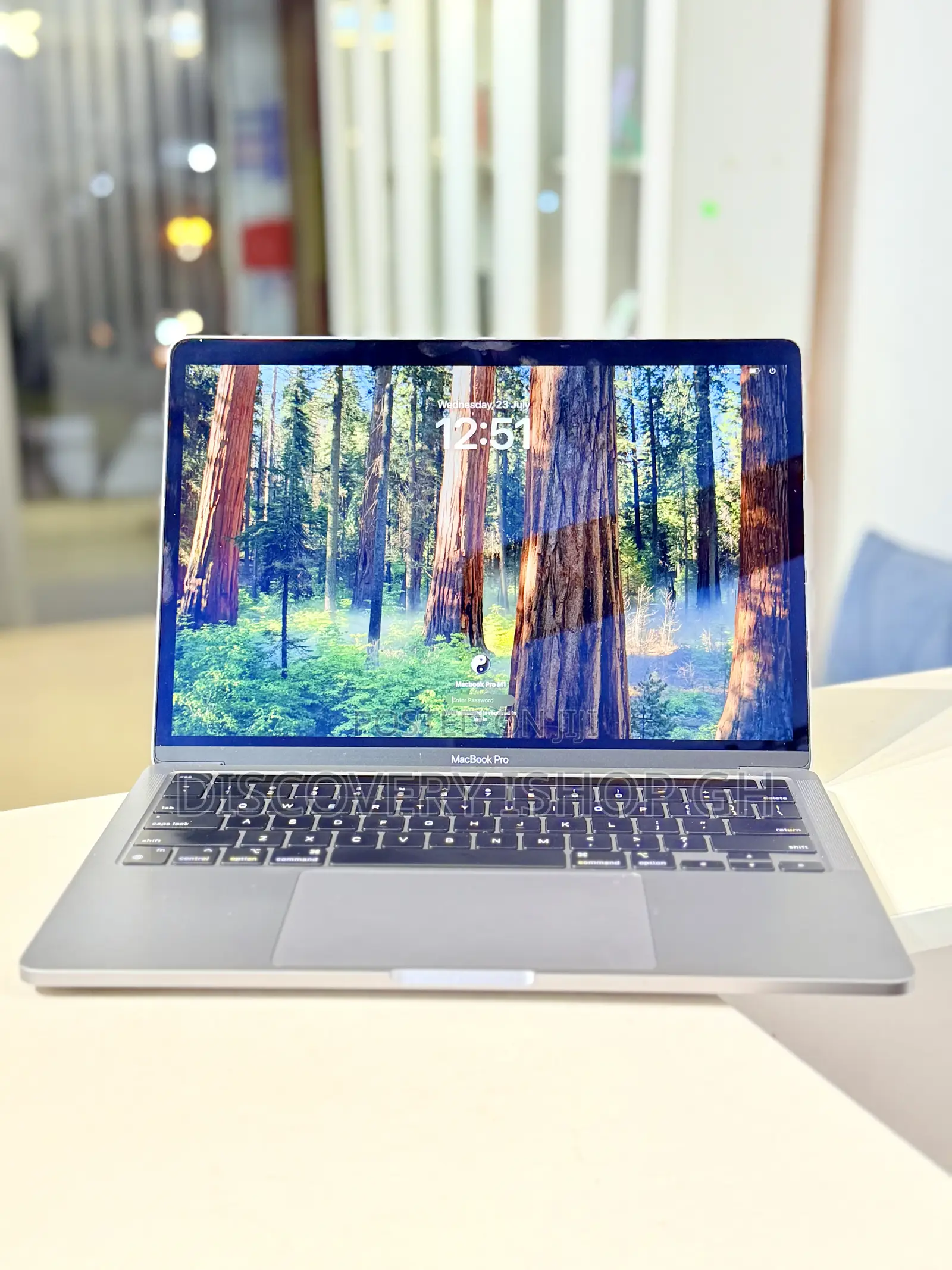 Laptop Apple MacBook Pro 2021 M1 8GB Apple M1 SSD 256GB